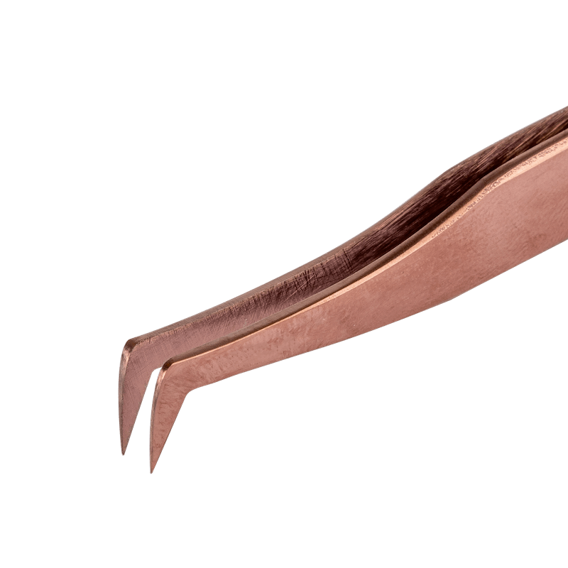 Pince Volume Russe, Maya