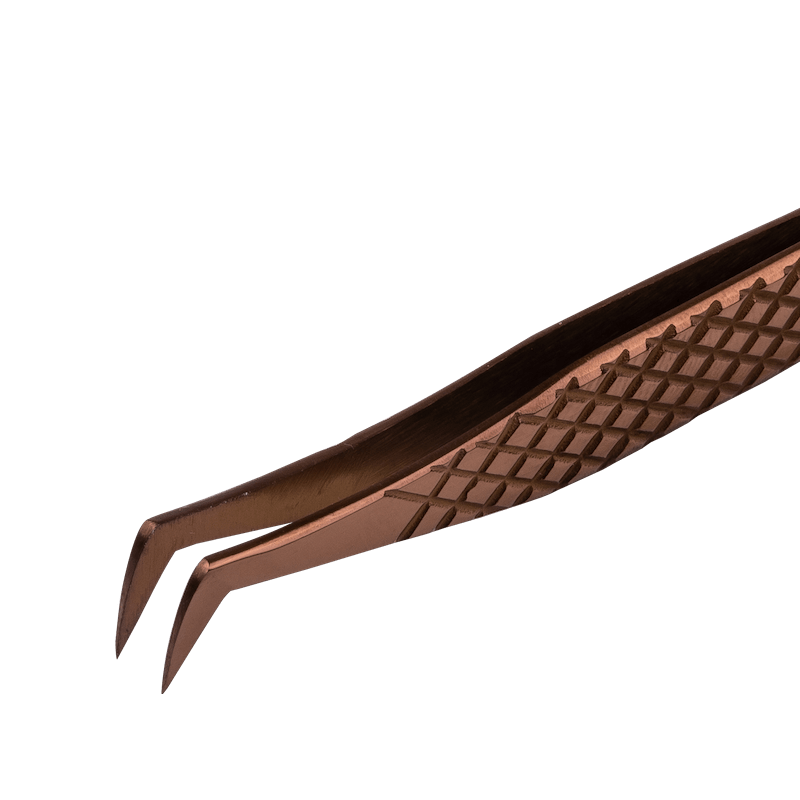 Pince Volume Russe, Maya