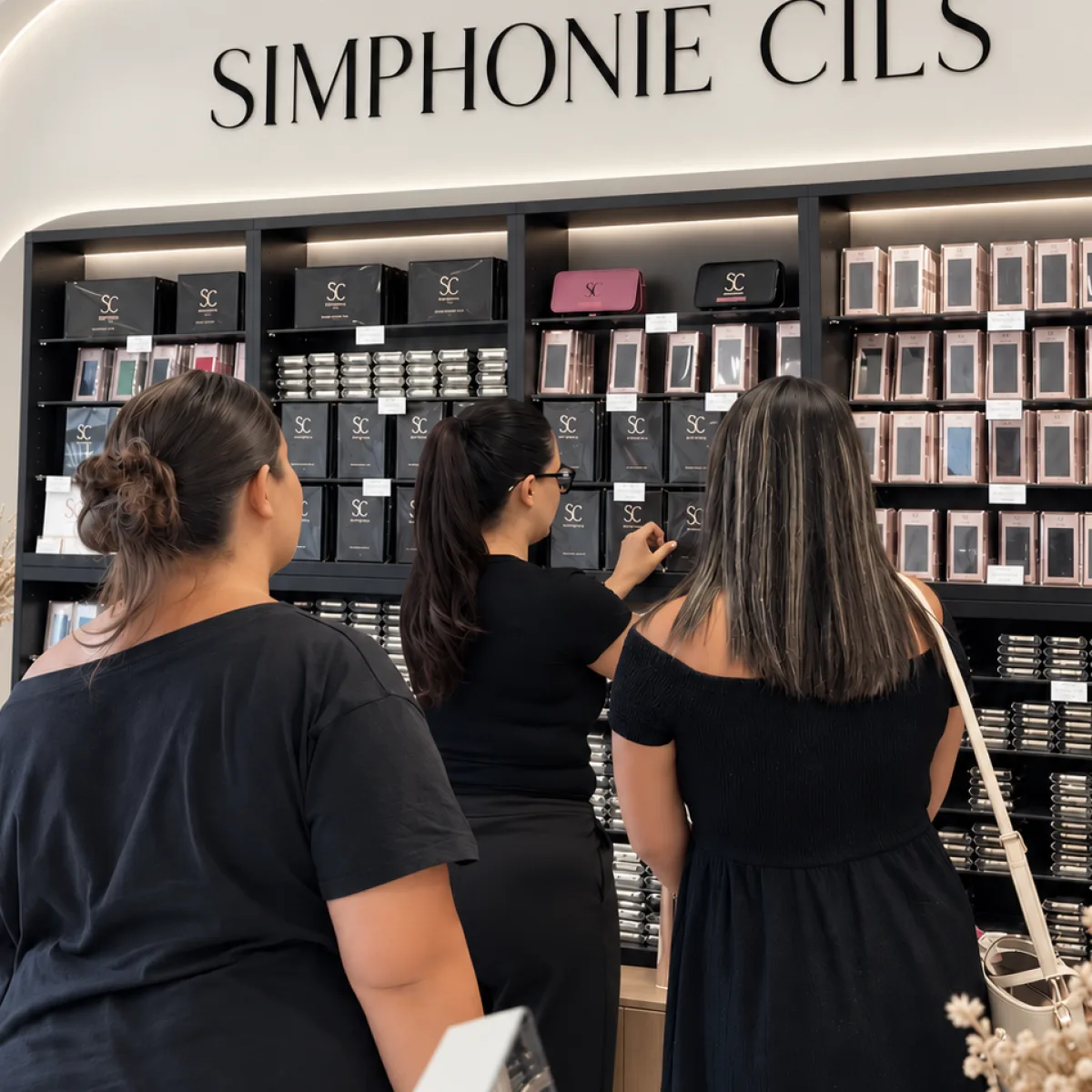 Matériel professionnel Simphonie Cils disposé avec soin