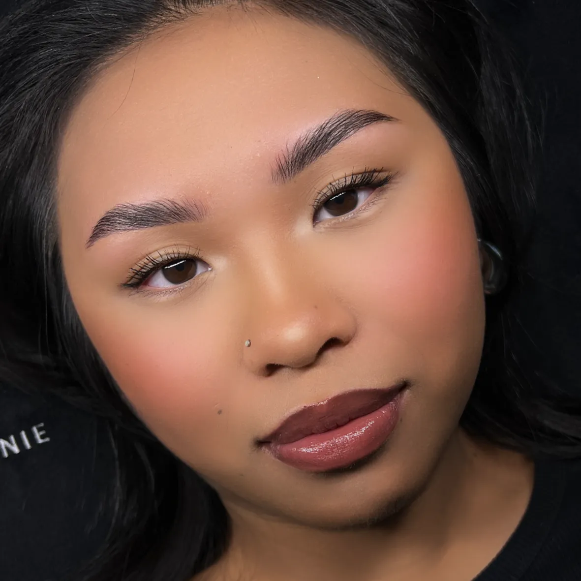 Illustration — Le browlift, c’est quoi ?